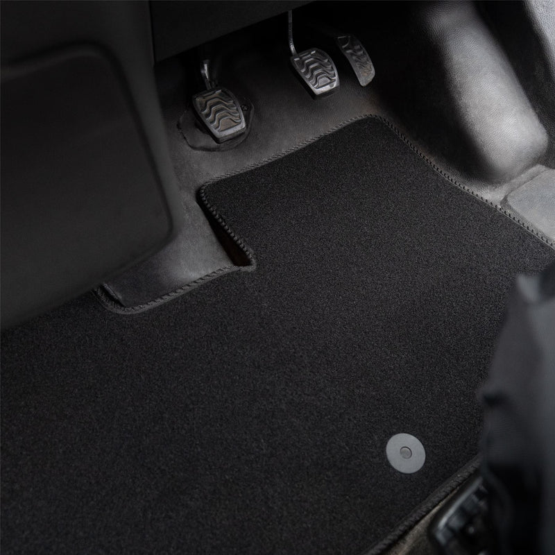 VW Amarok (2010-2022) Carpet Floor Mat